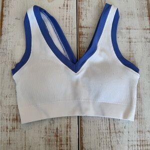 Aerie lounge bra / crop top Women’s Large Stylish Blue and White Ribbed